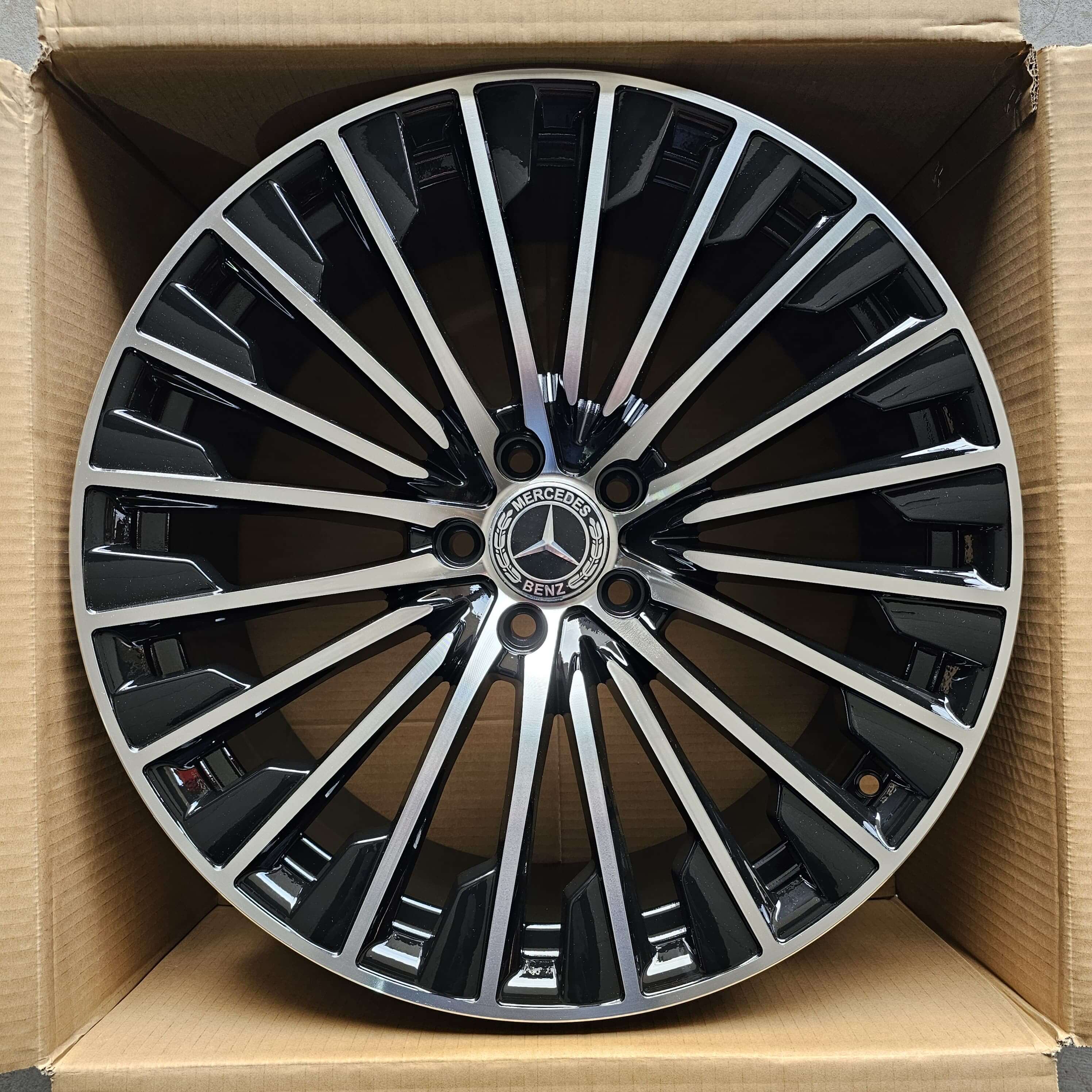 Alu Felne - 8.5J x19 ET40 5X112